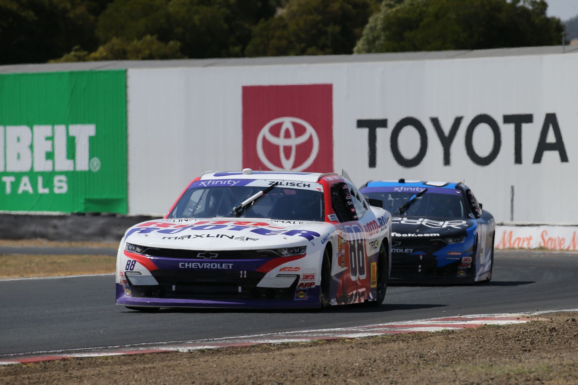 Connor Zilisch (88) leads Shane Van Gisbergen (9) during the Pit Boss/FoodMaxx 250. Source: Getty
